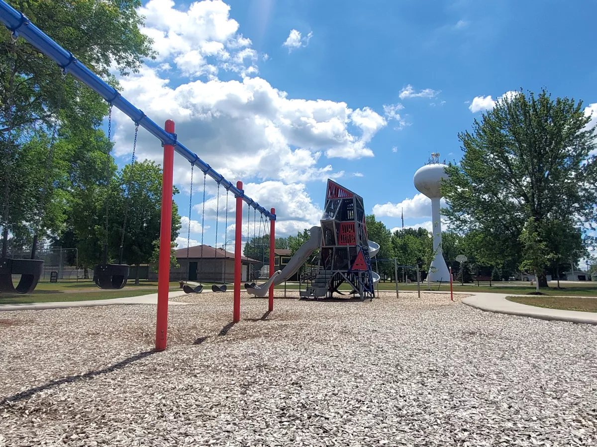 swingset and jungle gym equipment