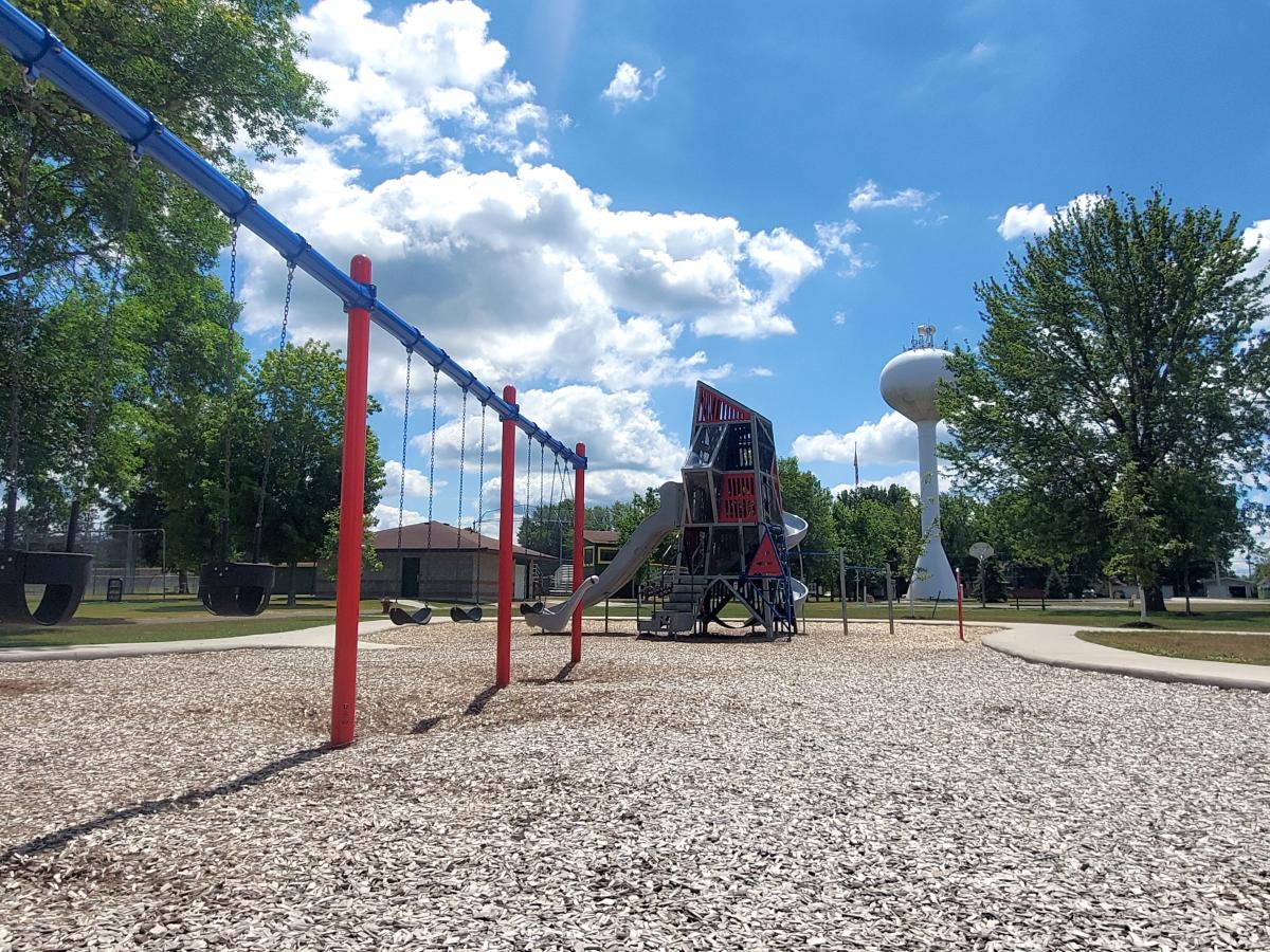swingset and jungle gym equipment